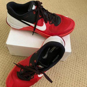 Men’s Nike Metcons size 11